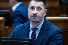 Na sn&iacute;mke poslanec parlamentu Mari&aacute;n Viskupič (SaS). FOTO: TASR/Jakub Kotian