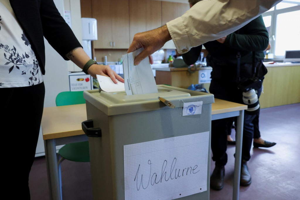 V&iacute;ťazstvo AfD by podľa nemeckej agent&uacute;ry vyvolalo rozruch aj na celo&scaron;t&aacute;tnej politickej sc&eacute;ne. FOTO: Reuters