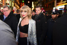 Spev&aacute;čka Taylor Swift je pre fan&uacute;&scaron;ičky aj m&oacute;dna ikona.