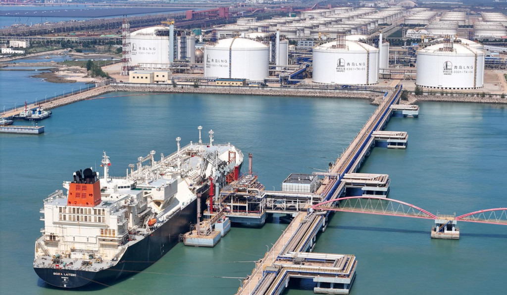 Svet je do značnej miery odk&aacute;zan&yacute; na dod&aacute;vky LNG plynu pomocou tankerov.

FOTO: REUTERS