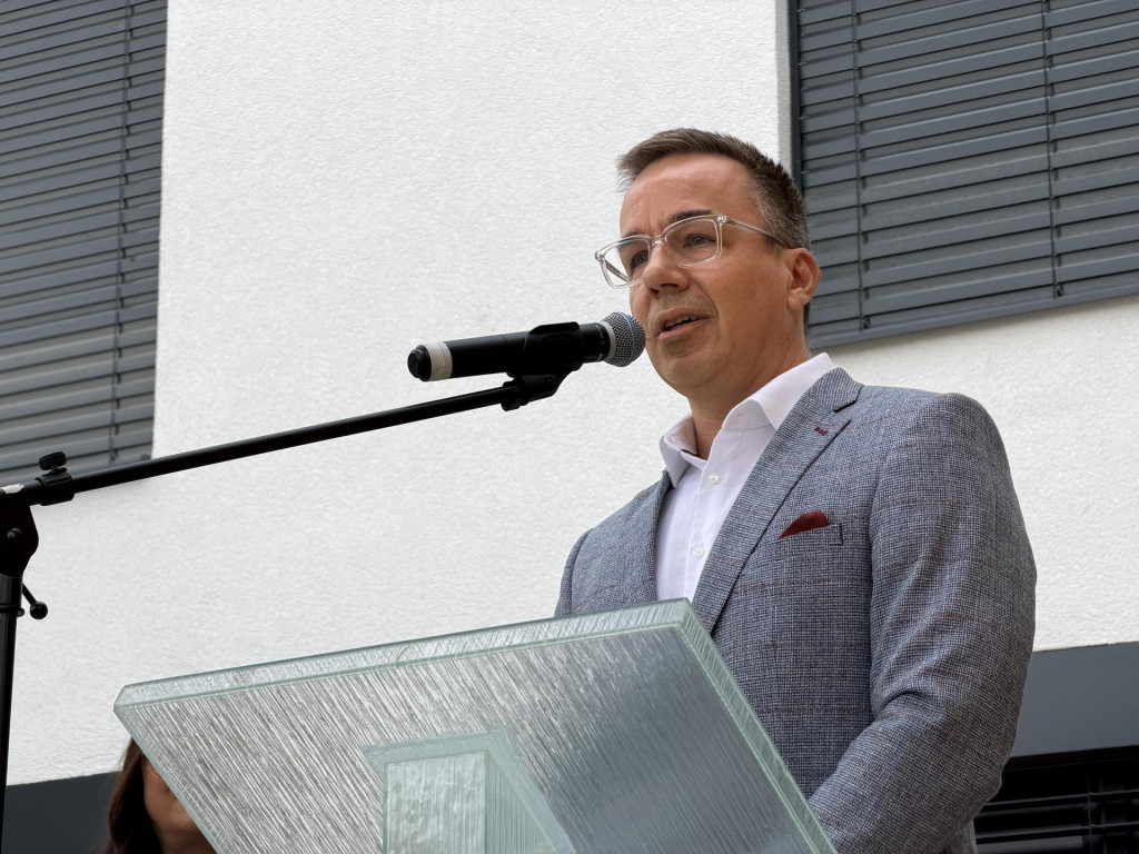 Minister pr&aacute;ce, soci&aacute;lnych vec&iacute; a rodiny Erik Tom&aacute;&scaron; (Hlas-SD). FOTO: TASR/Maro&scaron; Čern&yacute;