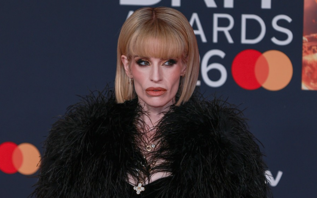 Kelly Osbourne je na nepoznanie.
