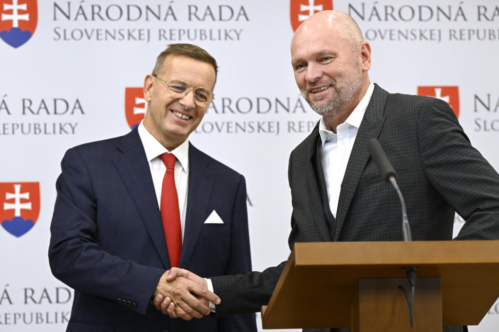 Boris Koll&aacute;r a Richard Sul&iacute;k vytvoria tandem. FOTO: TASR/P. Neubauer