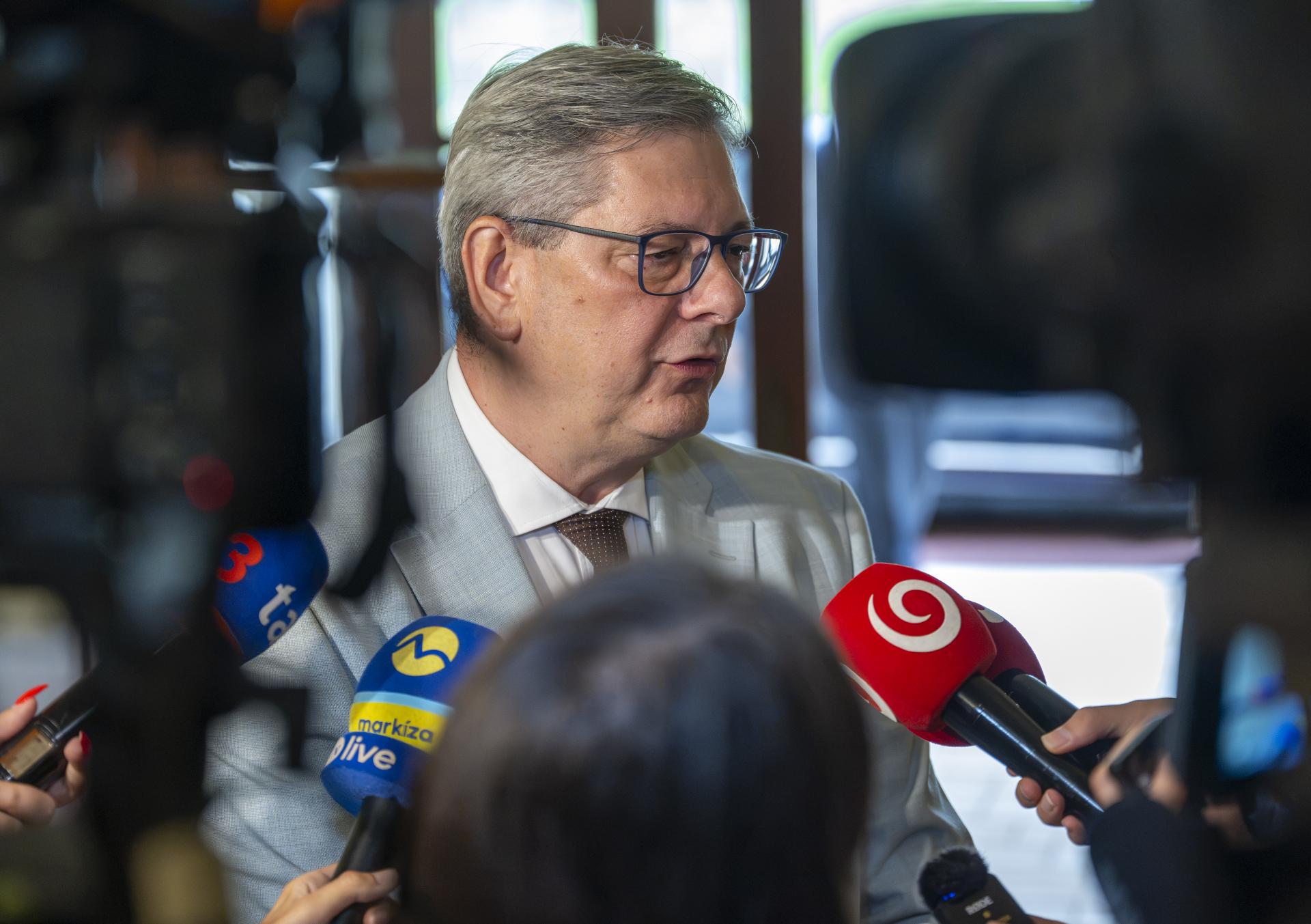 Časť vládnej novely narazila na ústavu. Suskov rezort upozornil na zmenu zákona, ktorú súd nespochybnil