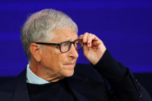 FILE PHOTO: Bill Gates attends the 56th annual World Economic Forum (WEF) meeting in Davos, Switzerland, January 21, 2026. REUTERS/Denis Balibouse/File Photo FOTO: Denis Balibouse