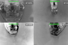 Ir&aacute;nske tankery s ropou pred z&aacute;sahom, ktor&yacute; podľa &Uacute;stredn&eacute;ho velenia ozbrojen&yacute;ch s&iacute;l USA (CENTCOM) nasledoval po pokusoch Ir&aacute;nu za&uacute;točiť raketami na americk&uacute; vojnov&uacute; loď počas uplynul&yacute;ch dvoch dn&iacute;. FOTO: Reuters