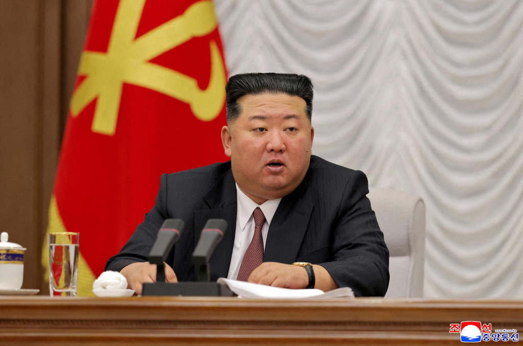 Severn&aacute; K&oacute;rea si 9. septembra pripom&iacute;na 78. v&yacute;ročie svojho založenia pod veden&iacute;m Kim Ir-sena, star&eacute;ho otca s&uacute;časn&eacute;ho vodcu. FOTO: Reuters