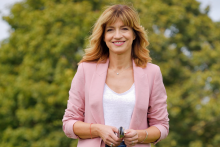 Moder&aacute;torka Jarmila Lajč&aacute;kov&aacute;- Harga&scaron;ov&aacute; sa už venuje vn&uacute;čat&aacute;m.