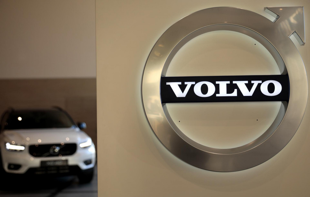 Volvo Group predpoklad&aacute;, že energetick&yacute; park začne fungovať v roku 2027. FOTO: TASR/AP