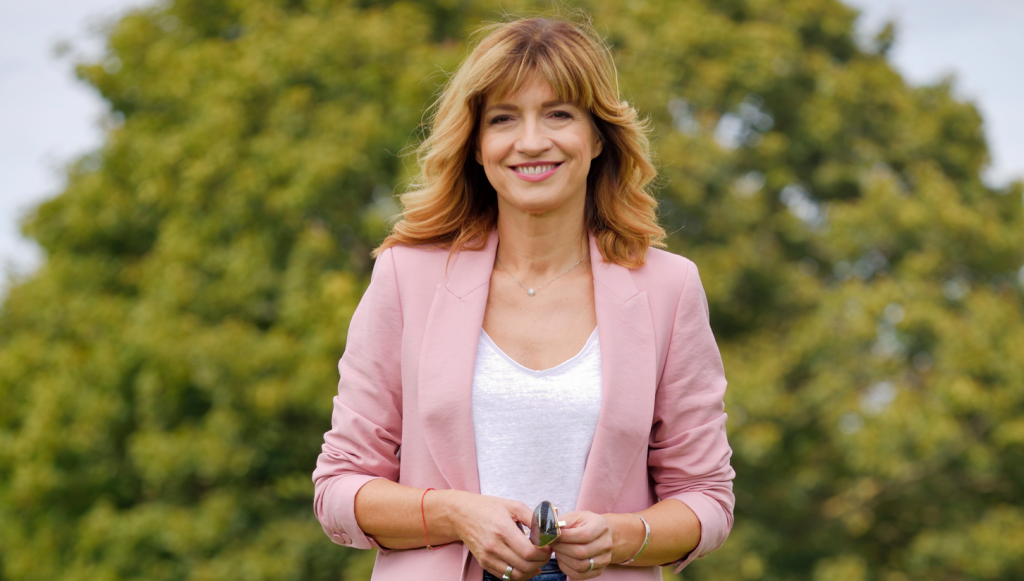 Moder&aacute;torka Jarmila Lajč&aacute;kov&aacute;- Harga&scaron;ov&aacute; sa už venuje vn&uacute;čat&aacute;m.