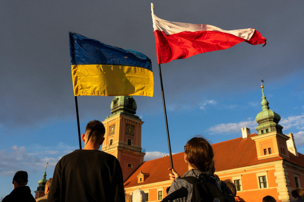 Anal&yacute;za sa tiež zaoberala n&aacute;ladou poľskej verejnosti a t&yacute;m, ako dopady vojny a pr&iacute;lev utečencov ovplyvnili finančn&uacute; situ&aacute;ciu dom&aacute;cnost&iacute; a podnikov. FOTO: Reuters