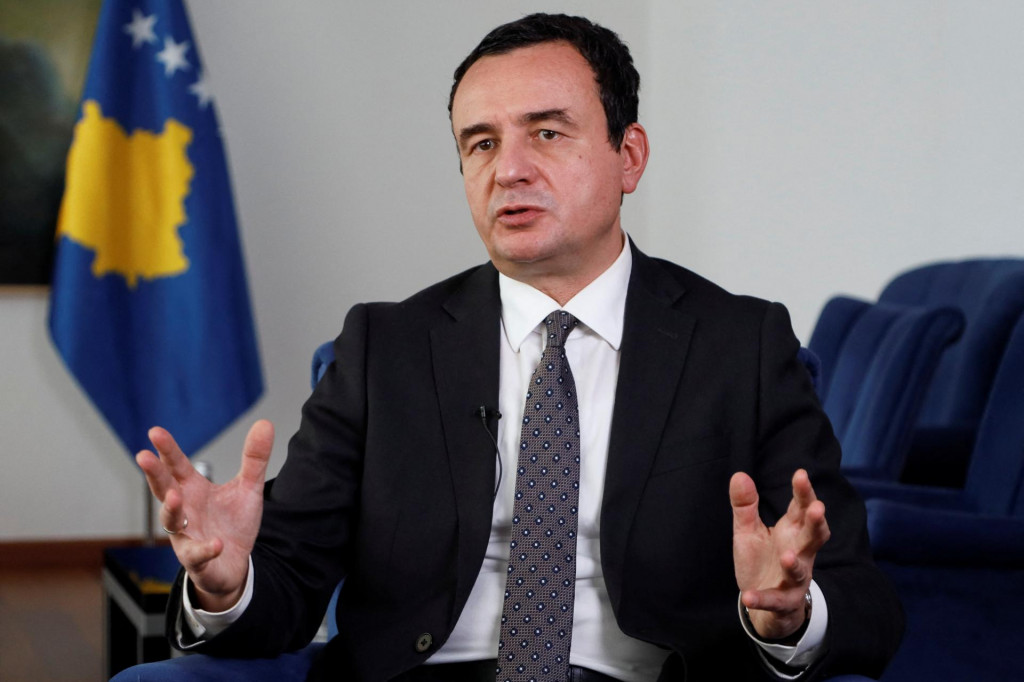 V Kosove sa v j&uacute;ni konali parlamentn&eacute; voľby už tret&iacute;kr&aacute;t za necel&eacute; dva roky. Zv&iacute;ťazila v nich Kurtiho strana Sebaurčenie. FOTO: Reuters