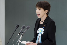 Takaičiov&aacute; pl&aacute;nuje tento rok predstaviť nov&uacute; strat&eacute;giu n&aacute;rodnej bezpečnosti, ktor&aacute; zrejme ur&yacute;chli najrozsiahlej&scaron;ie posilňovanie japonsk&yacute;ch ozbrojen&yacute;ch s&iacute;l od druhej svetovej vojny. FOTO: TASR/AP