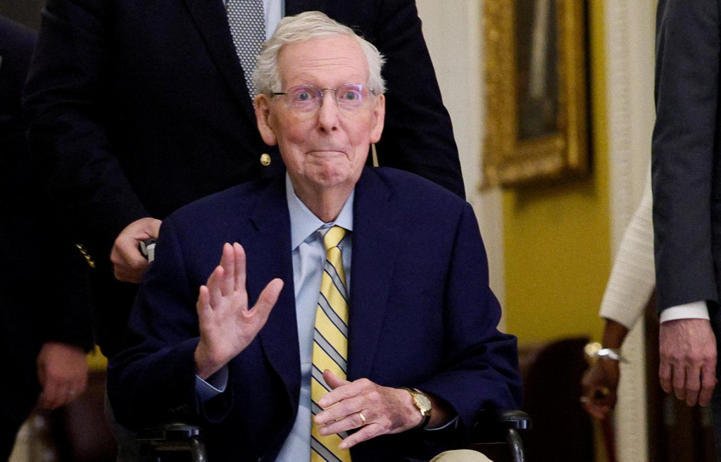 Republik&aacute;nsky sen&aacute;tor Mitch McConnell. FOTO: Reuters