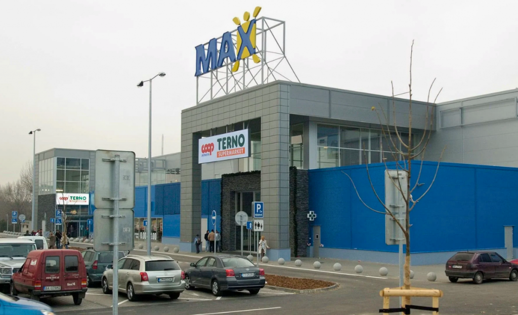 Obchodn&eacute; centrum MAX v Nitre. FOTO: TASR/Henrich Mi&scaron;ovič