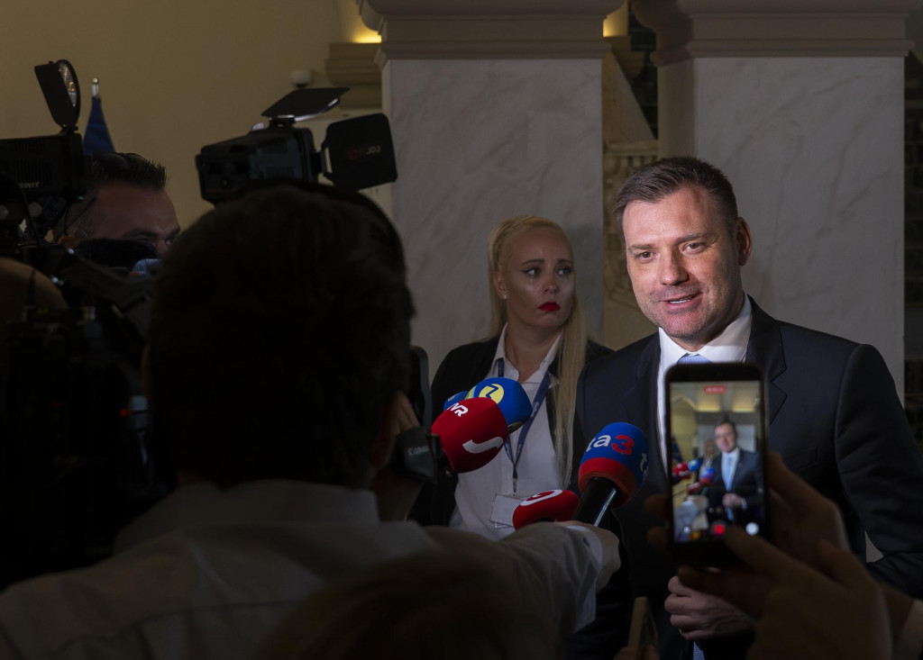 Na sn&iacute;mke podpredseda vl&aacute;dy SR a minister životn&eacute;ho prostredia Tom&aacute;&scaron; Taraba (nominant SNS). FOTO: TASR/Martin Baumann
